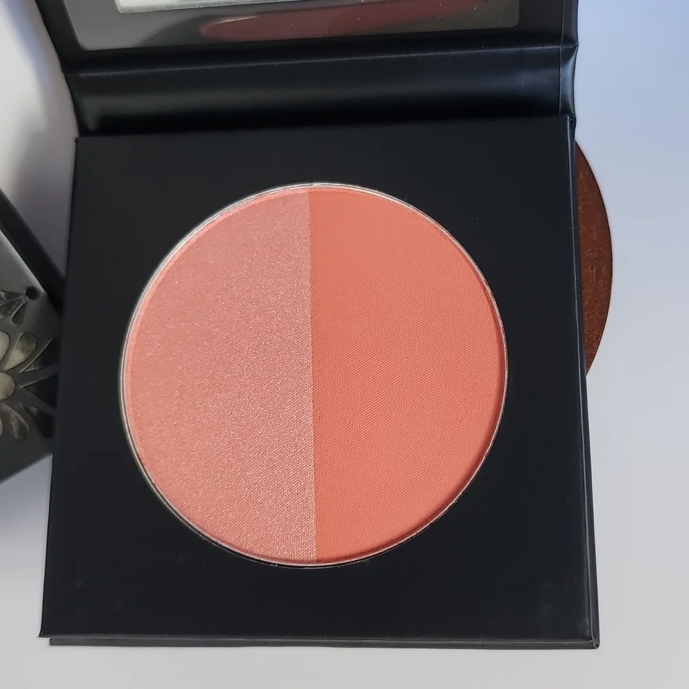Araceli Las Flores Blushes - Dahlia & Laelia
